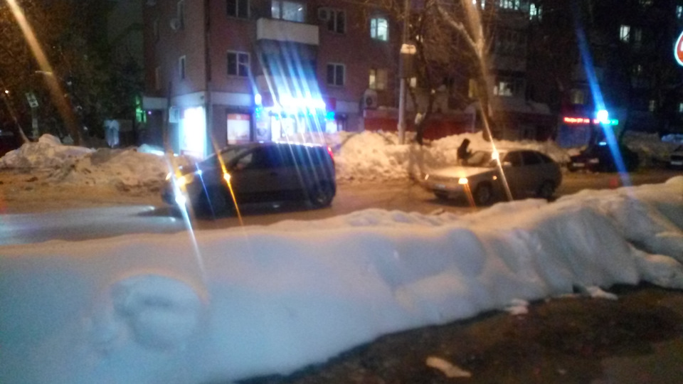 Фото в бортжурнале Nissan Note (1G)