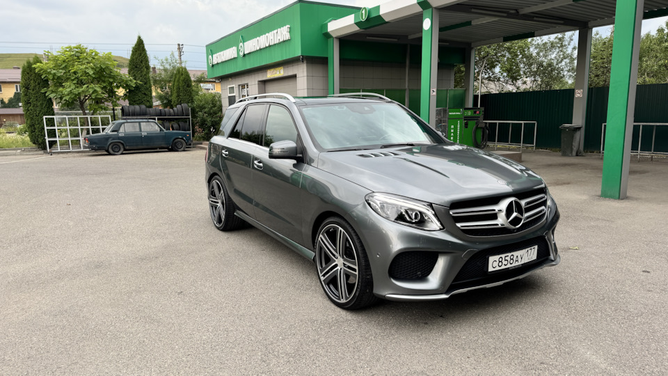 Mercedes-Benz GLE-Class
