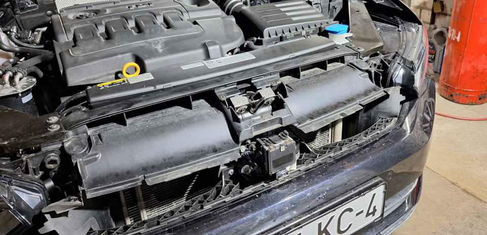 Винт 1 – вертикаль, Винт 2 – горизонт — Volkswagen Passat B8