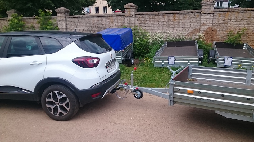 опорное колесо в походном положении — Renault Kaptur (2016)