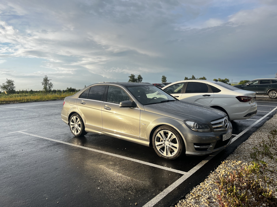 Фото в бортжурнале Mercedes-Benz C-Class (W204)
