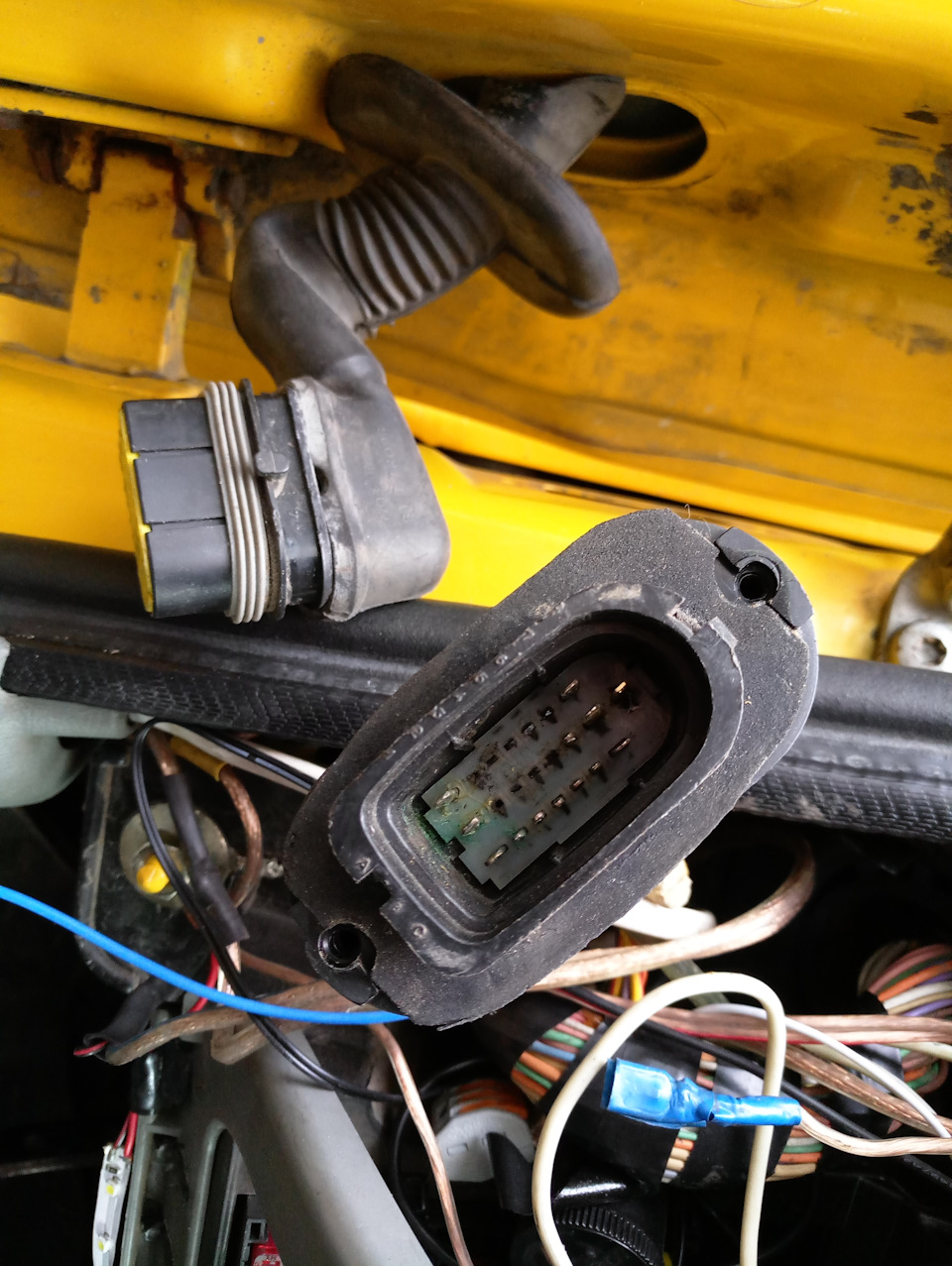 заморочився з контактами — Renault Kangoo (1G)