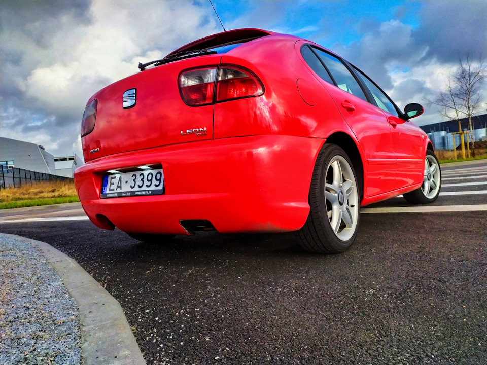 Фото в бортжурнале SEAT Leon (Mk I)