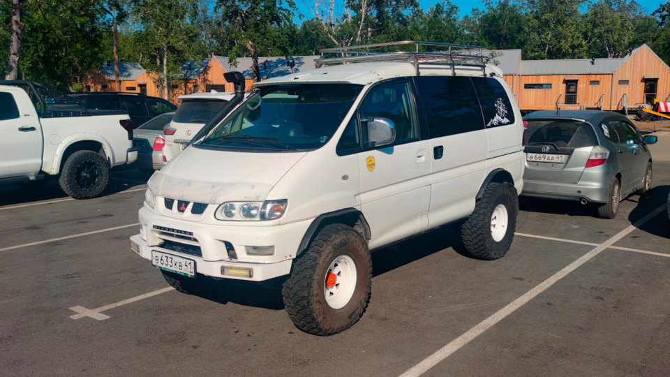 Mitsubishi Delica 41REG