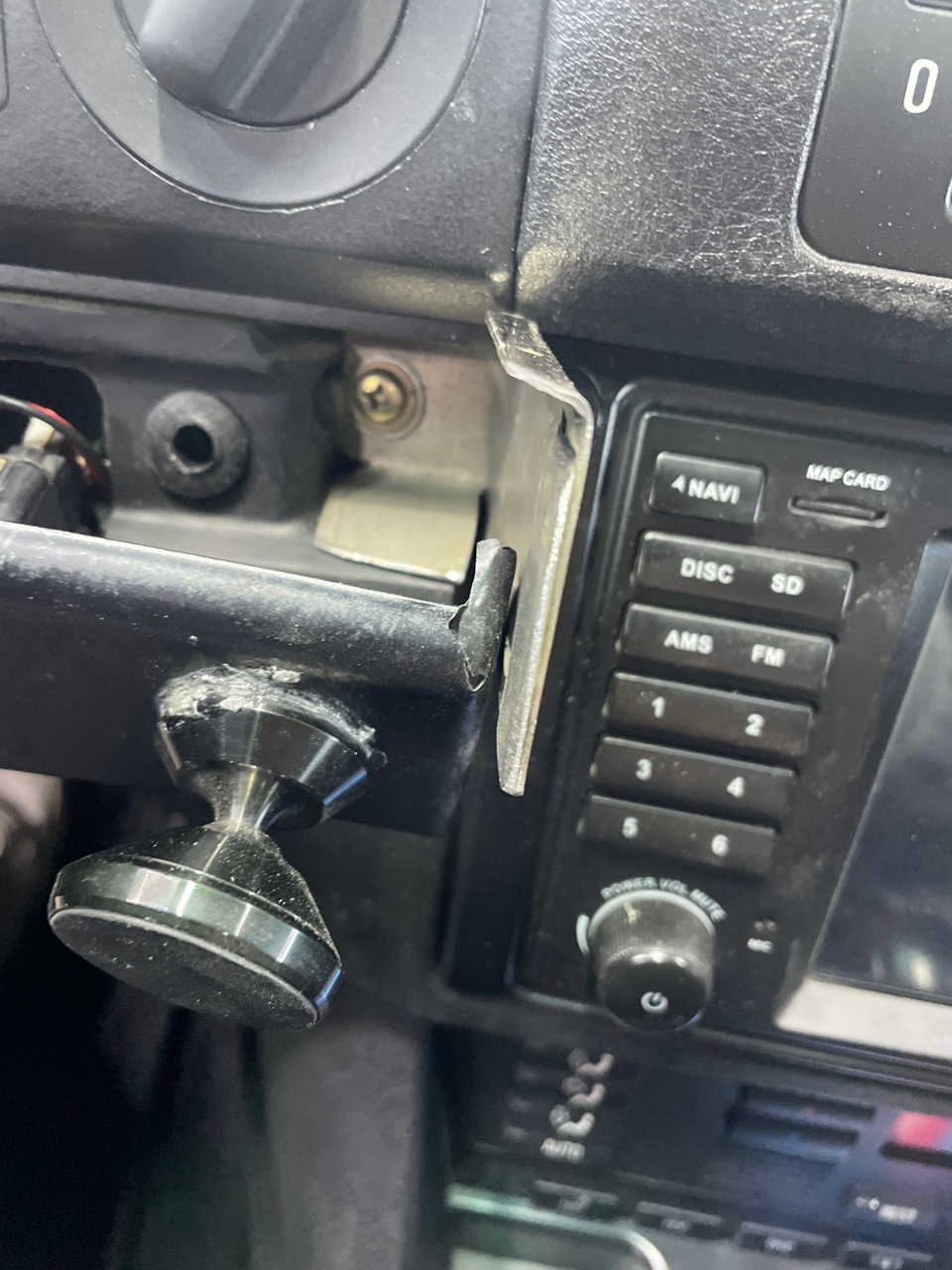 8 — BMW 5 series (E39)