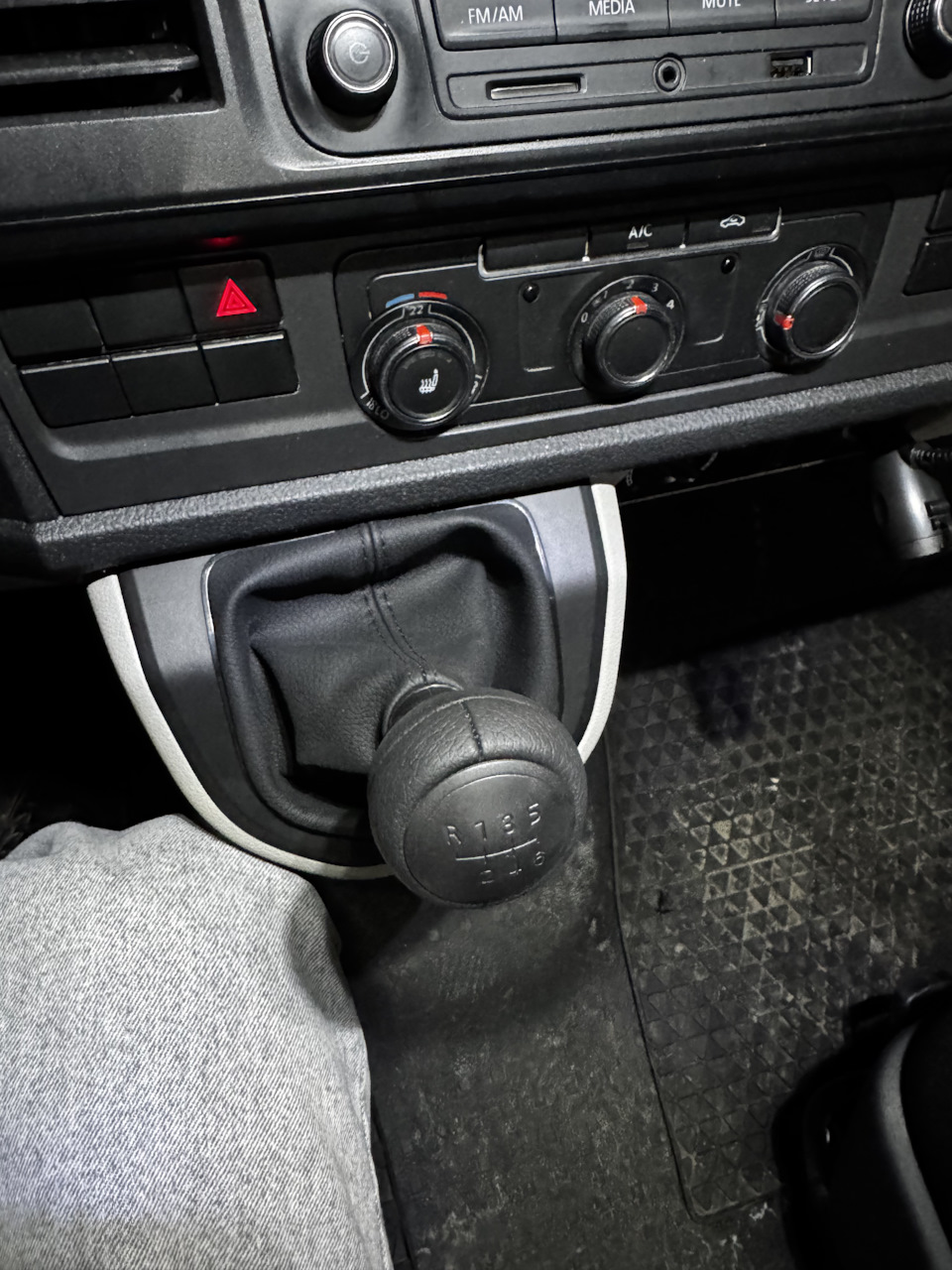 Фото в бортжурнале Volkswagen Transporter T6