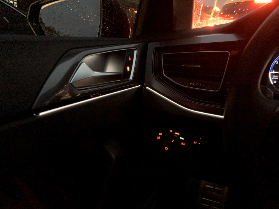 18 — Volkswagen Polo Hatchback Mk6