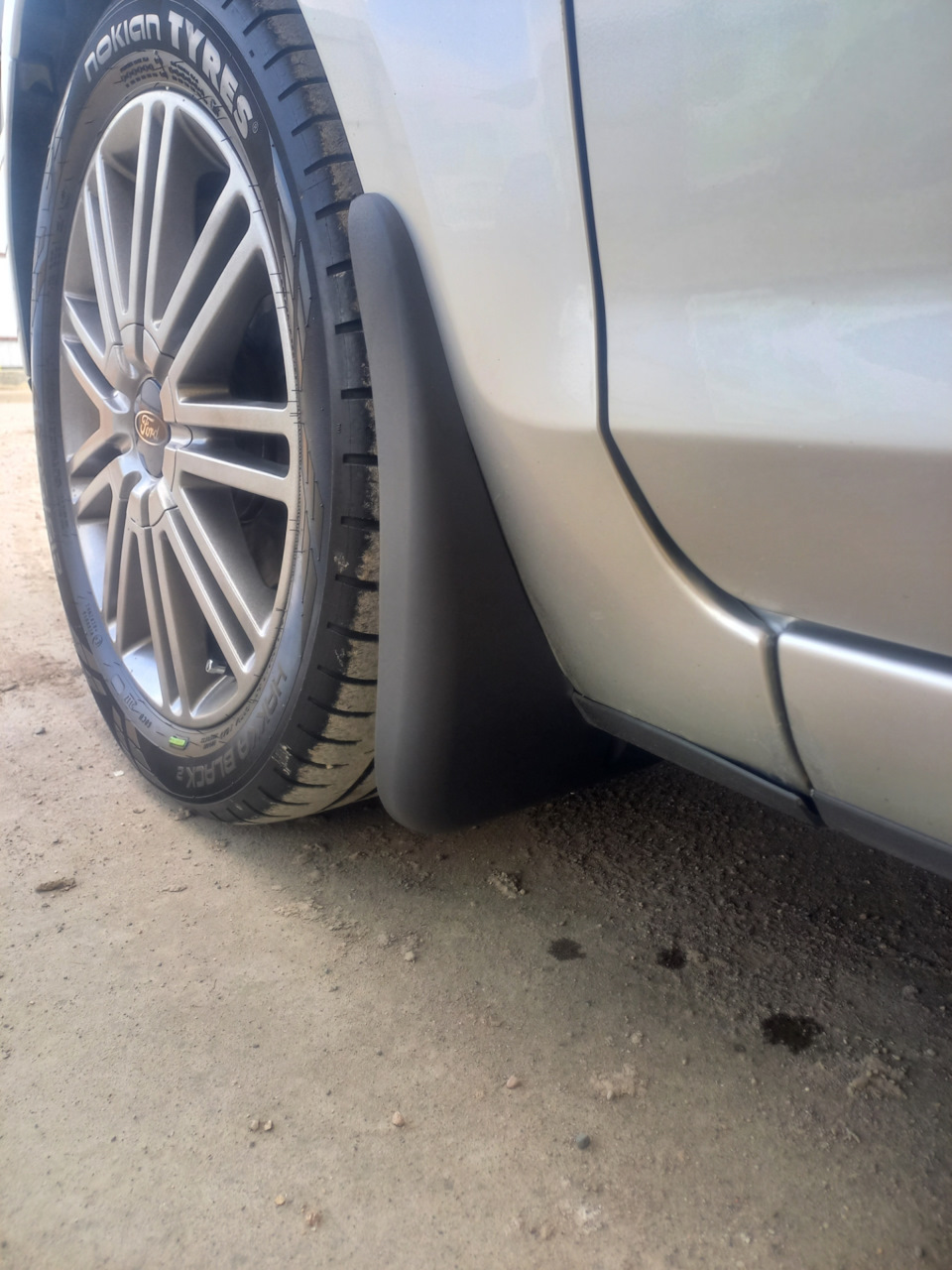 Фото в бортжурнале Ford Focus Sedan II