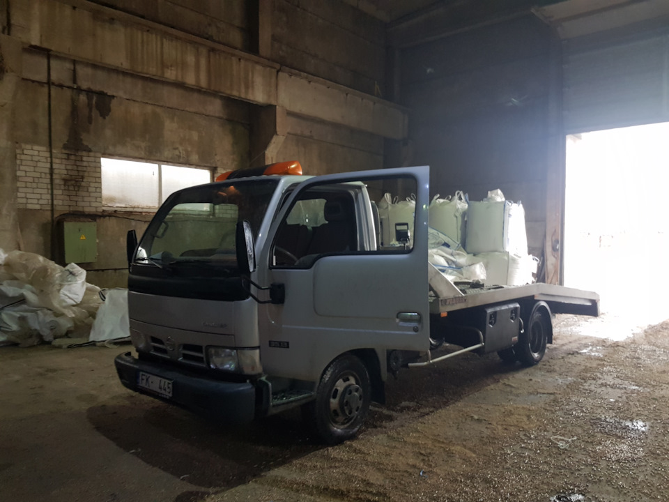 Фото в бортжурнале Nissan Cabstar