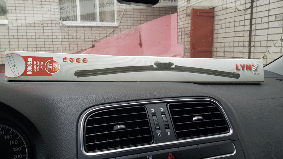 Щётки стеклоочистителя бескаркасные — Volkswagen Polo Hatchback Mk5