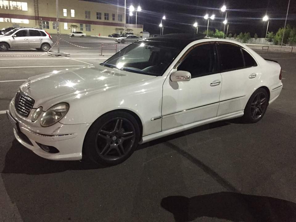 Фото в бортжурнале Mercedes-Benz E-Class (W211)