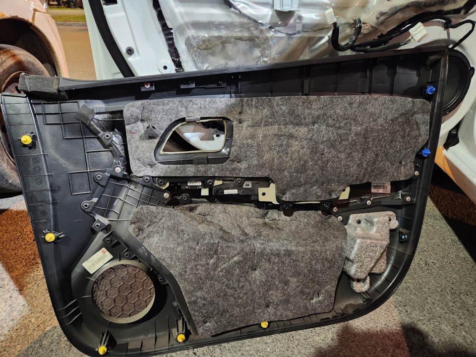 заводская шумка дверной карты Рио 3 — KIA Rio (3G)