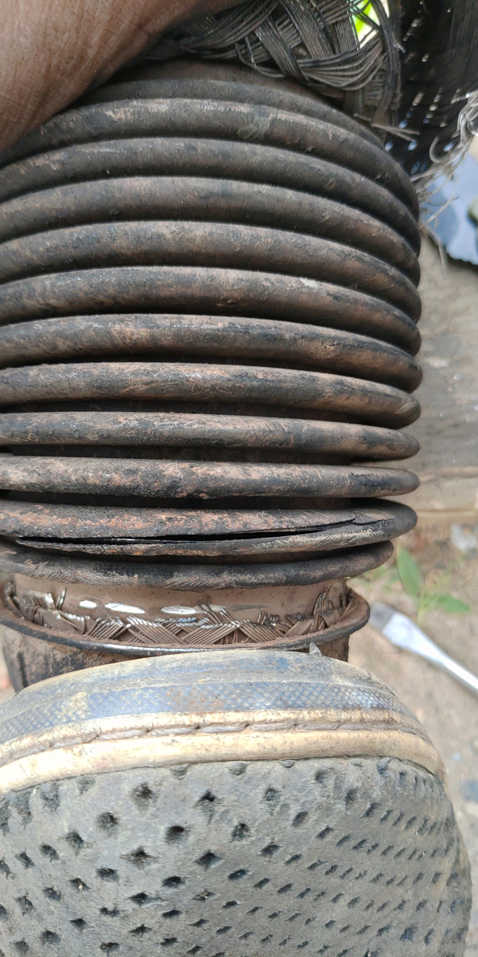 2 — Nissan Pathfinder (3G)