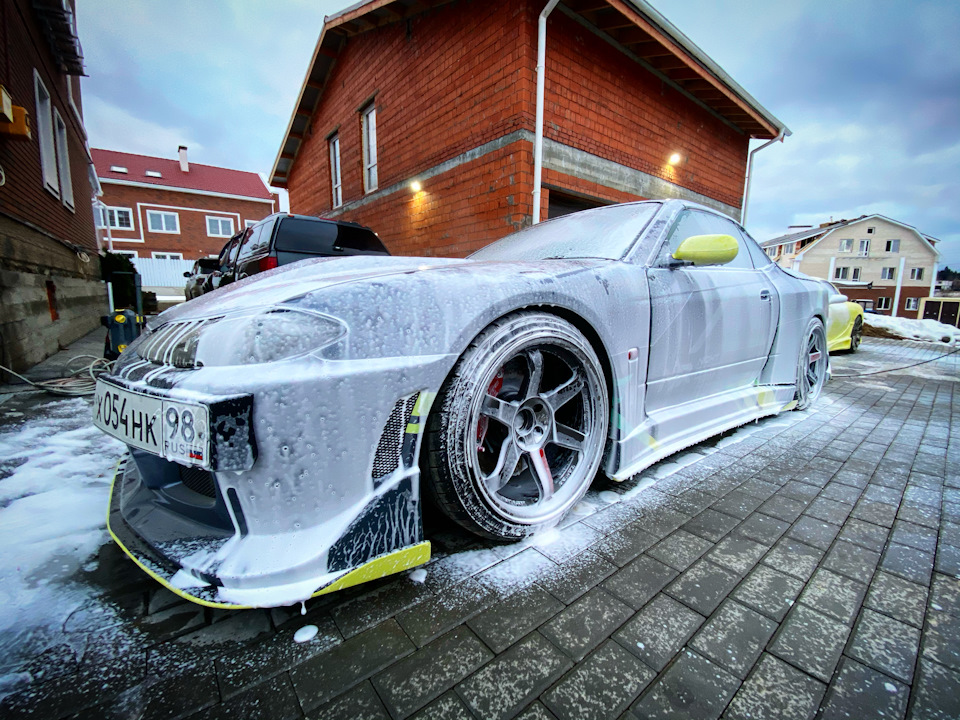 Фото в бортжурнале Nissan Silvia (S15). Запчасти на фото: 3044K