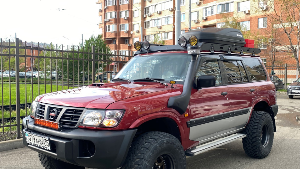 Nissan Patrol GR Вишня