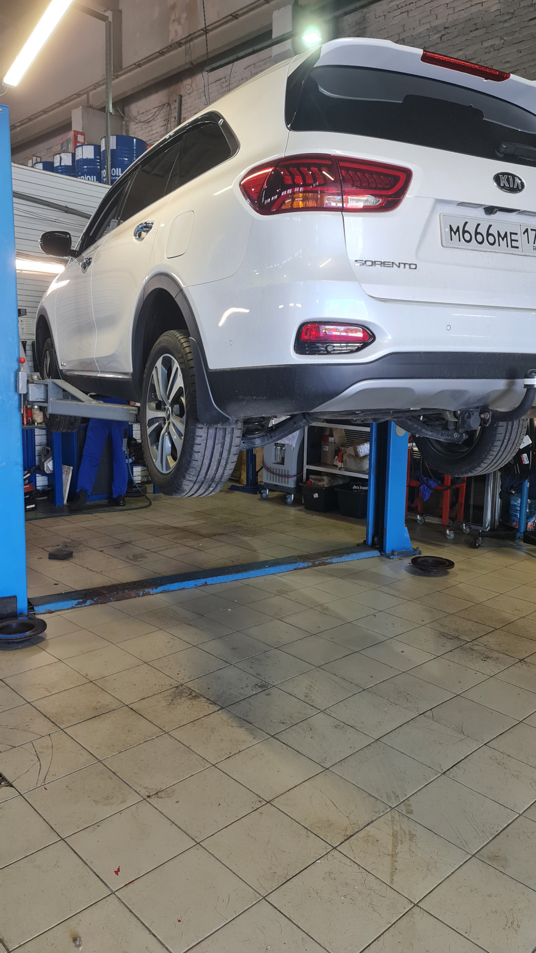Тормозные диски Brannor и колодки Hardron на Kia Sorento Prime — KIA ...