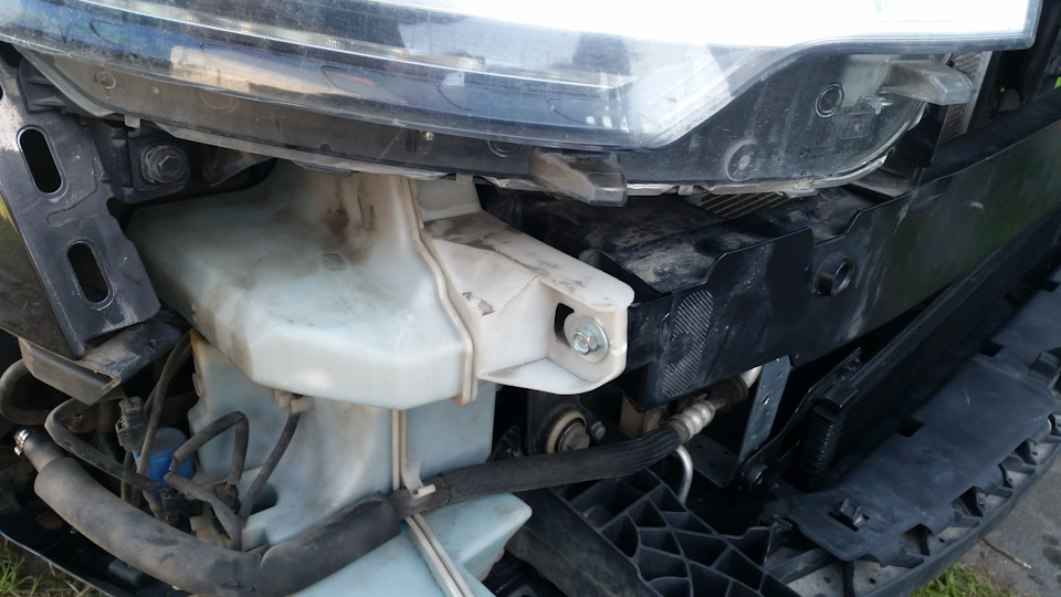 болт на месте — Citroen C5 (2G)