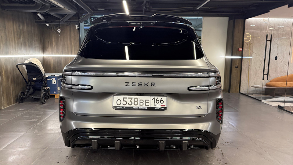 Фото в бортжурнале Zeekr 8X