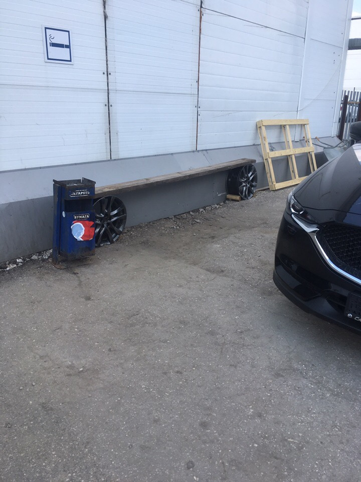 И вот такие лавочки у ребят в курилке — Mazda 6 (1G) GG