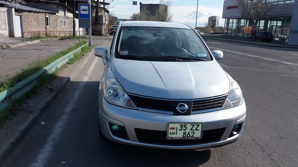Nissan Tiida