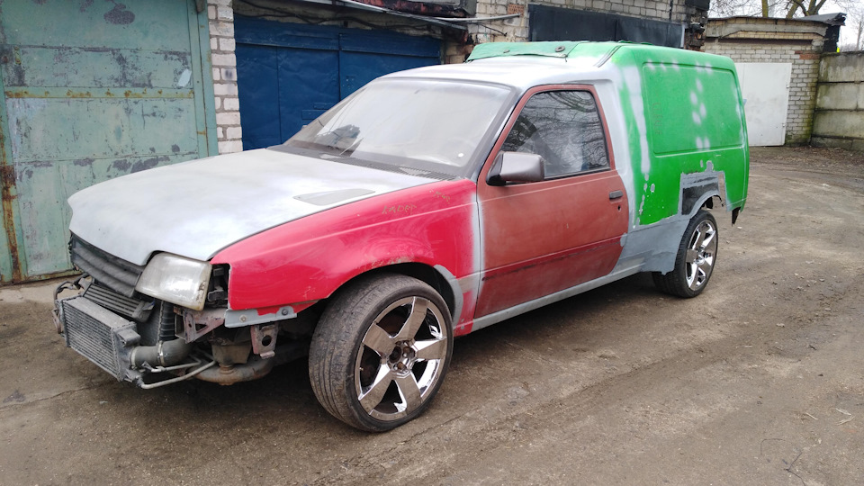 Opel Kadett Комбо-SAAB 2.0 турбо.