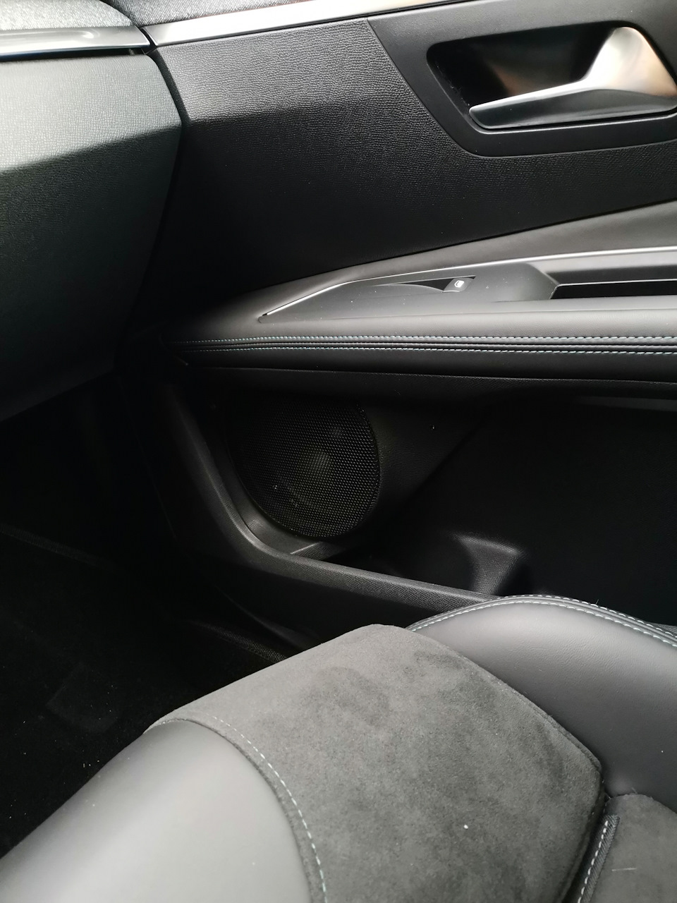 Фото в бортжурнале Peugeot 3008 (2G)