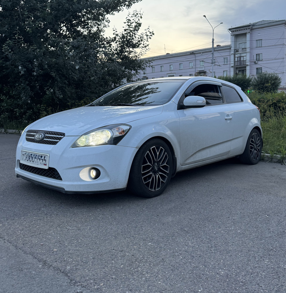 Фото в бортжурнале KIA Ceed (1G)