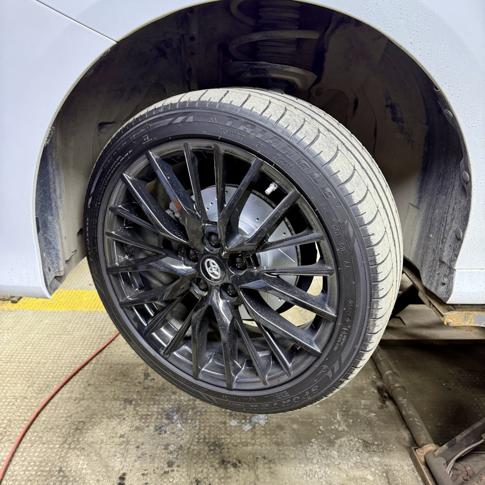 Фото в бортжурнале Toyota Camry (XV70)
