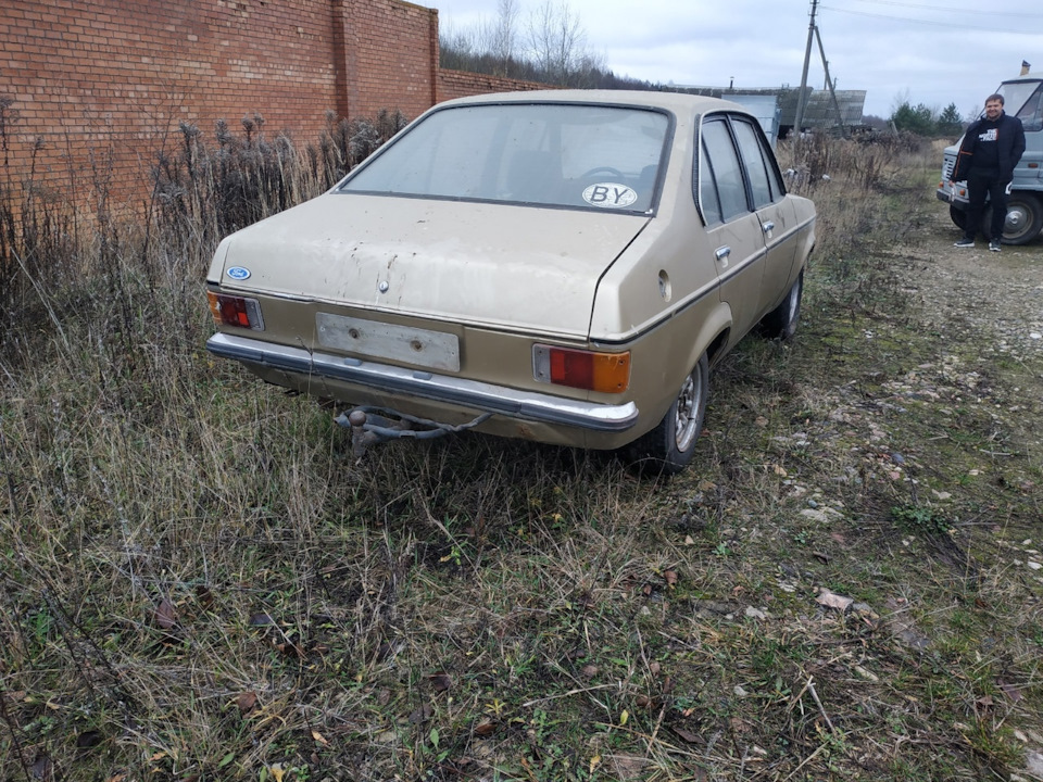 Фото в бортжурнале Ford Escort Mk2