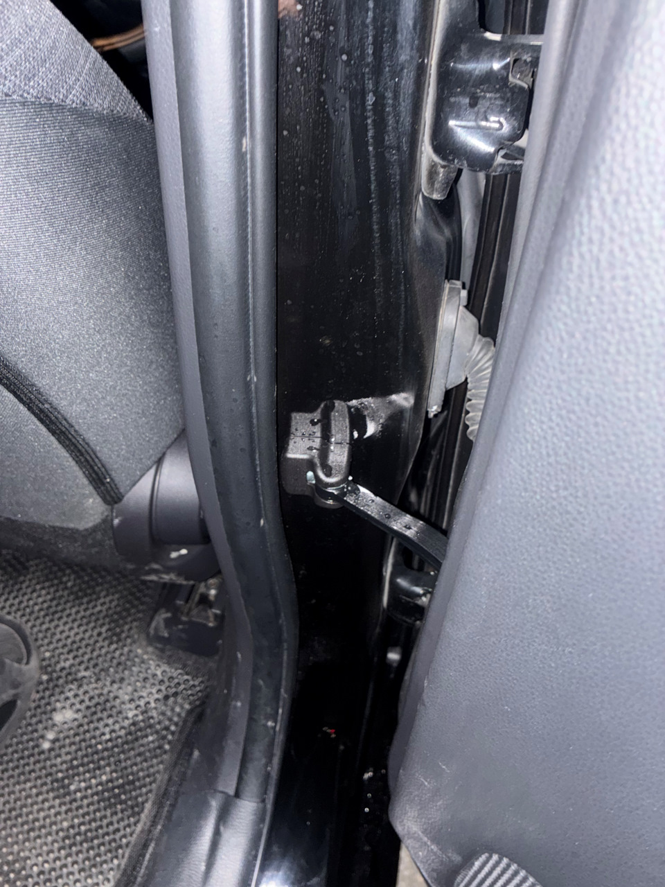 Фото в бортжурнале Toyota Yaris (XP210)