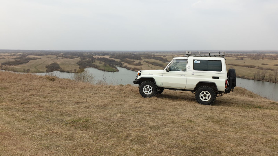 Toyota Land Cruiser TLC73LS