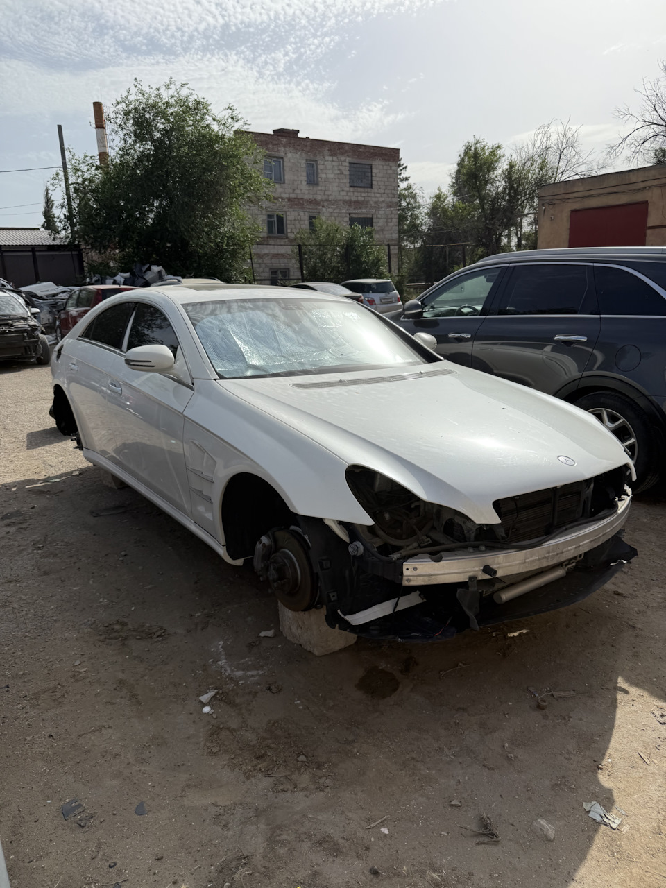 Фото в бортжурнале Mercedes-Benz CLS (W219)