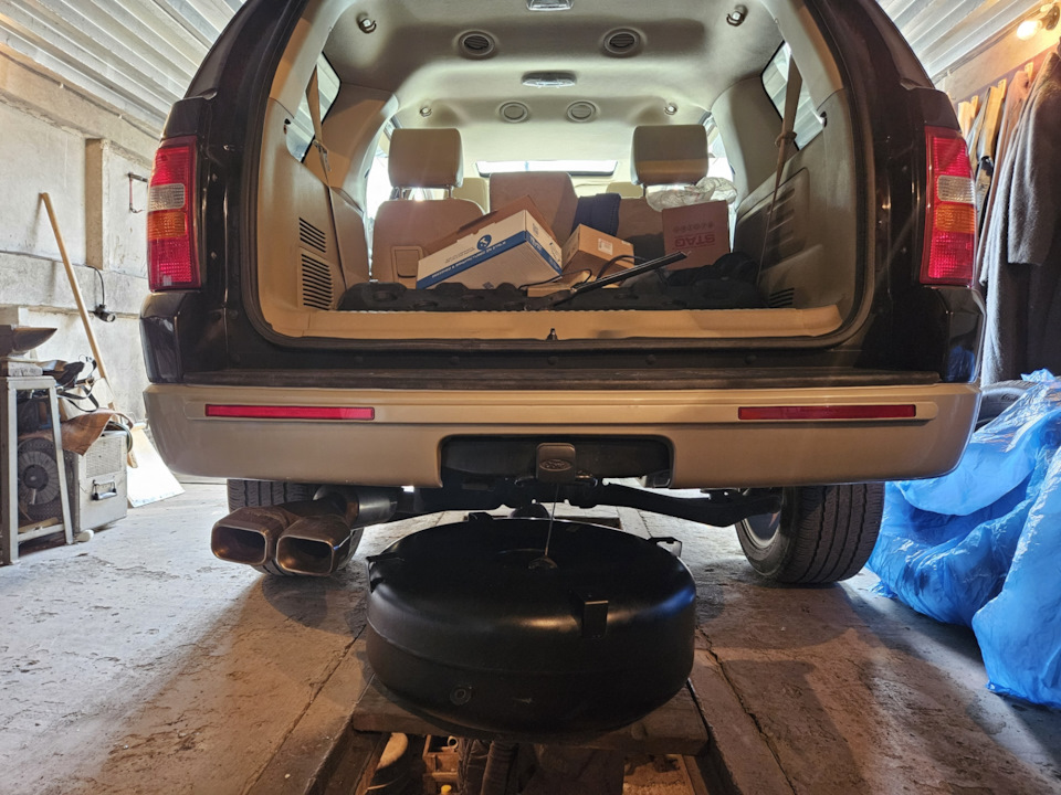 Фото в бортжурнале Ford Explorer (4G)