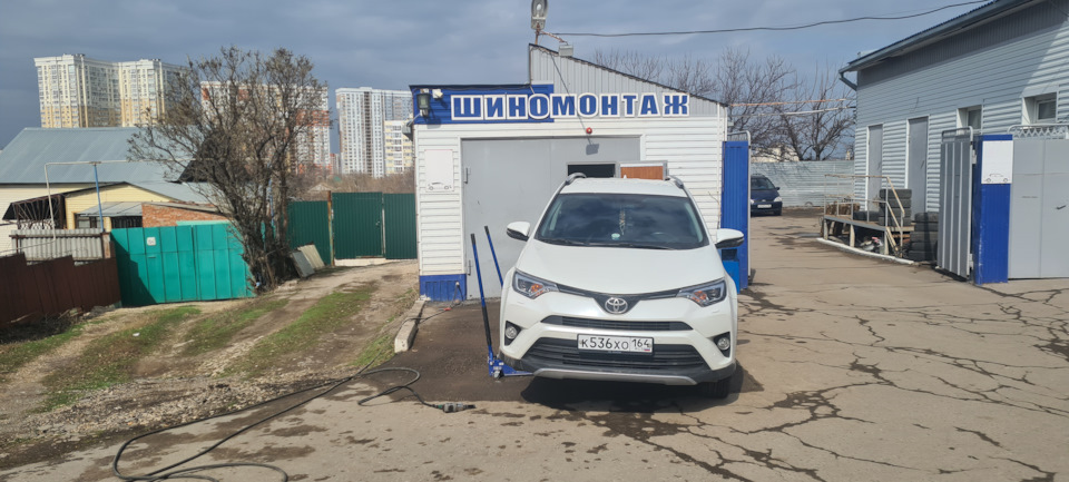 Ещё чуток и всё… — Toyota RAV4 (IV)