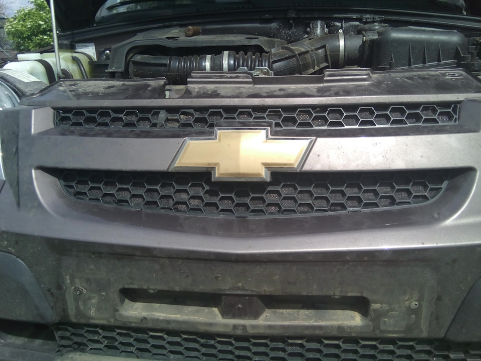 Верхняя сетка — Chevrolet Niva (1G)