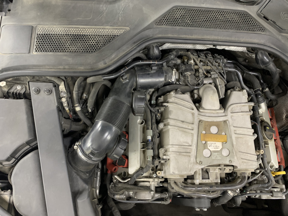 Фото в бортжурнале Audi A8 (D4)