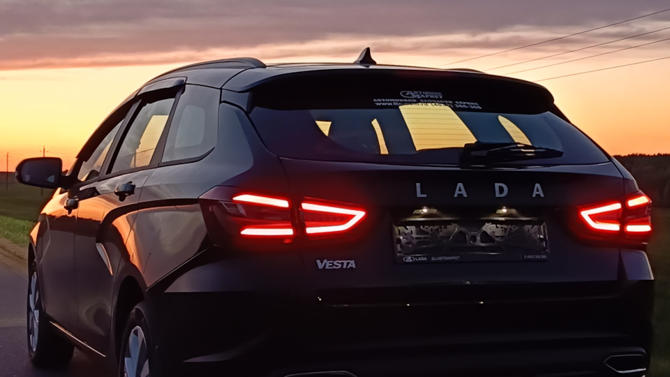 Lada Vesta SW Чёрная жемчужина