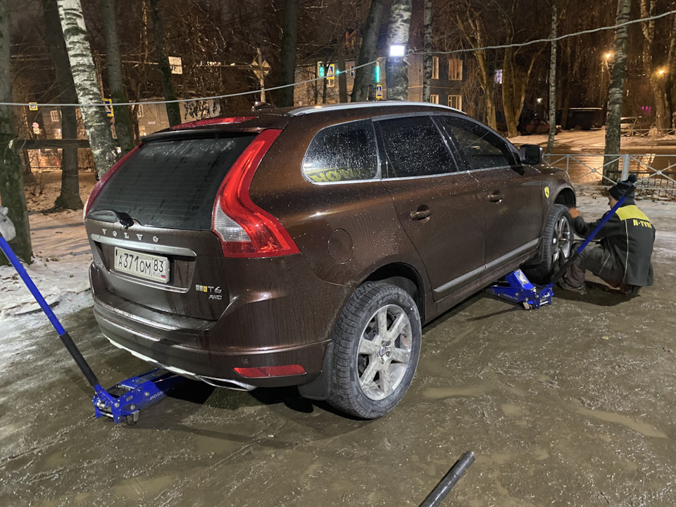 Фото в бортжурнале Volvo XC60 (1G)