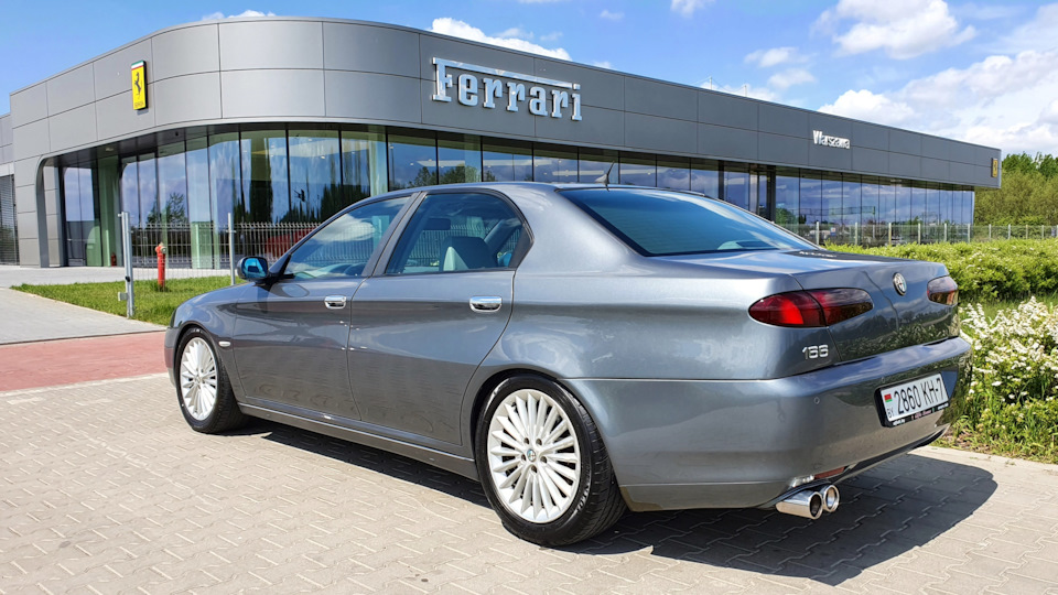 Alfa Romeo 166
