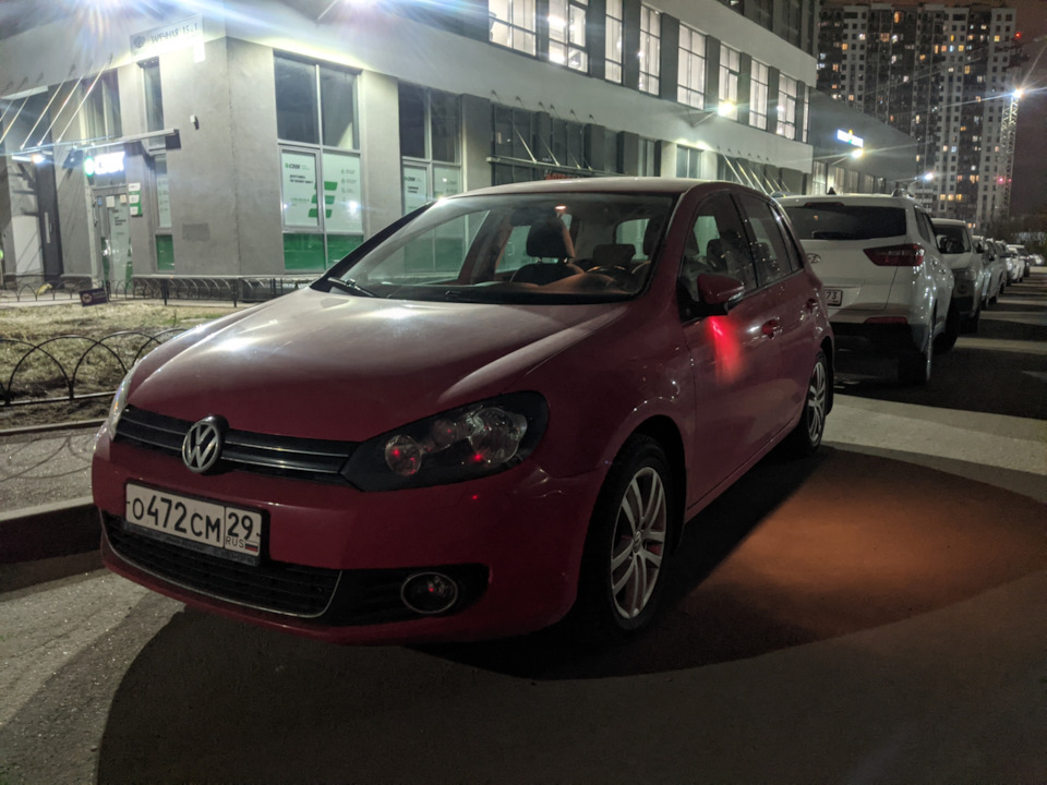 Теперь в ночи видно землю у двери. Нраица) — Volkswagen Golf Mk6
