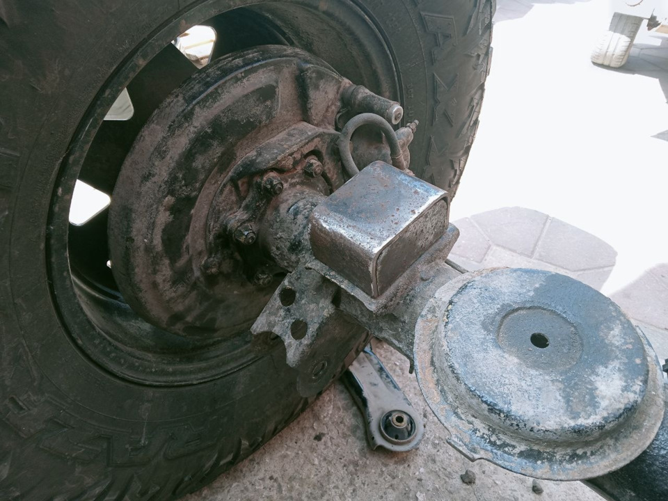 Фото в бортжурнале Nissan Patrol GR I (Y60)