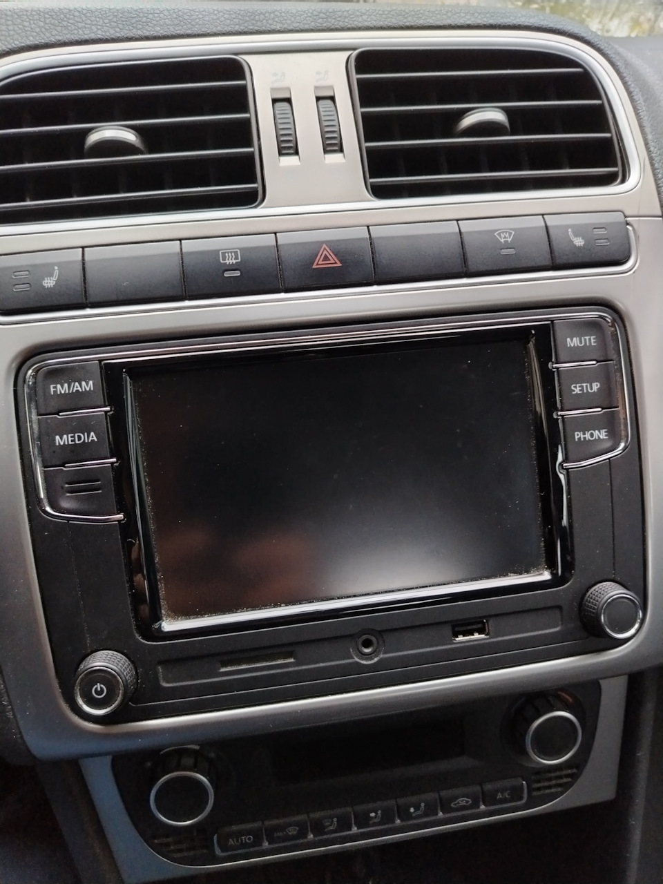 Установил RCD 330+ Desay — Volkswagen Polo Sedan