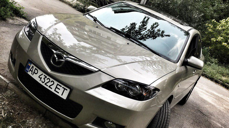Mazda 3 Японка