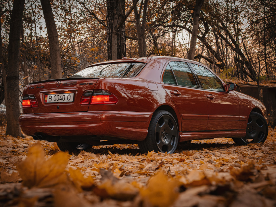 Фото в бортжурнале Mercedes-Benz E-Class (W210)