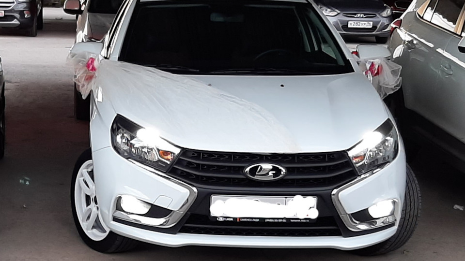 Lada Vesta "Пломбир на миниках"