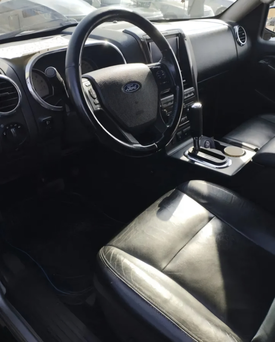 Фото в бортжурнале Ford Explorer (4G)