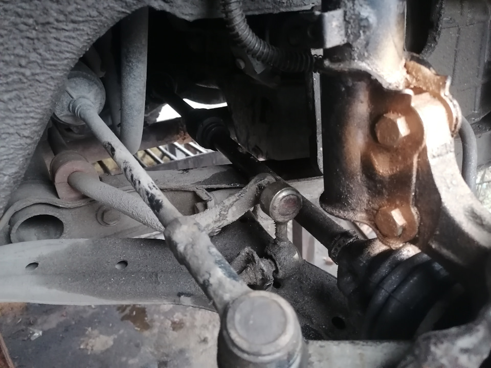 Привод на месте. — Hyundai Accent (2G)