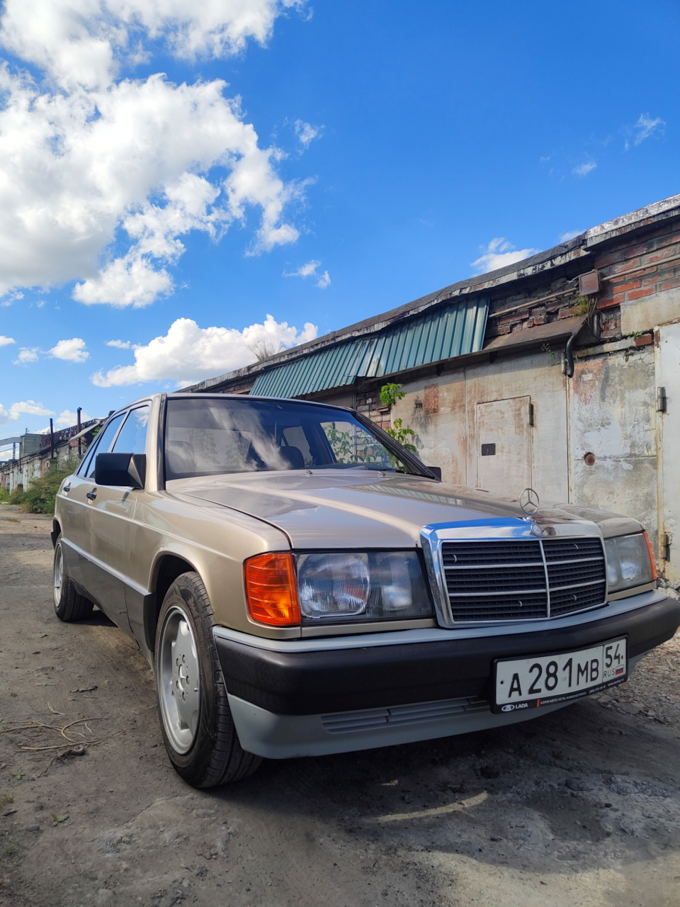 Фото в бортжурнале Mercedes-Benz 190 (W201)