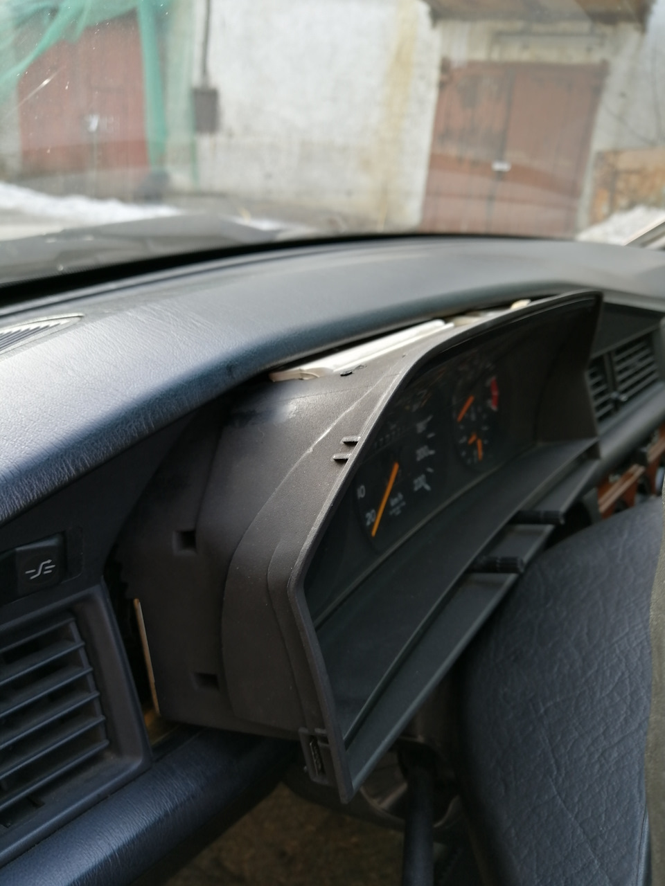 Фото в бортжурнале Mercedes-Benz 190 (W201)