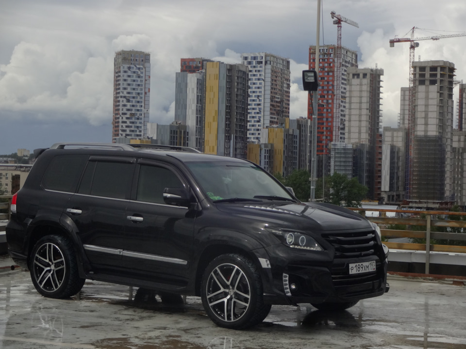 Фото в бортжурнале Lexus LX (URJ200/URJ201)